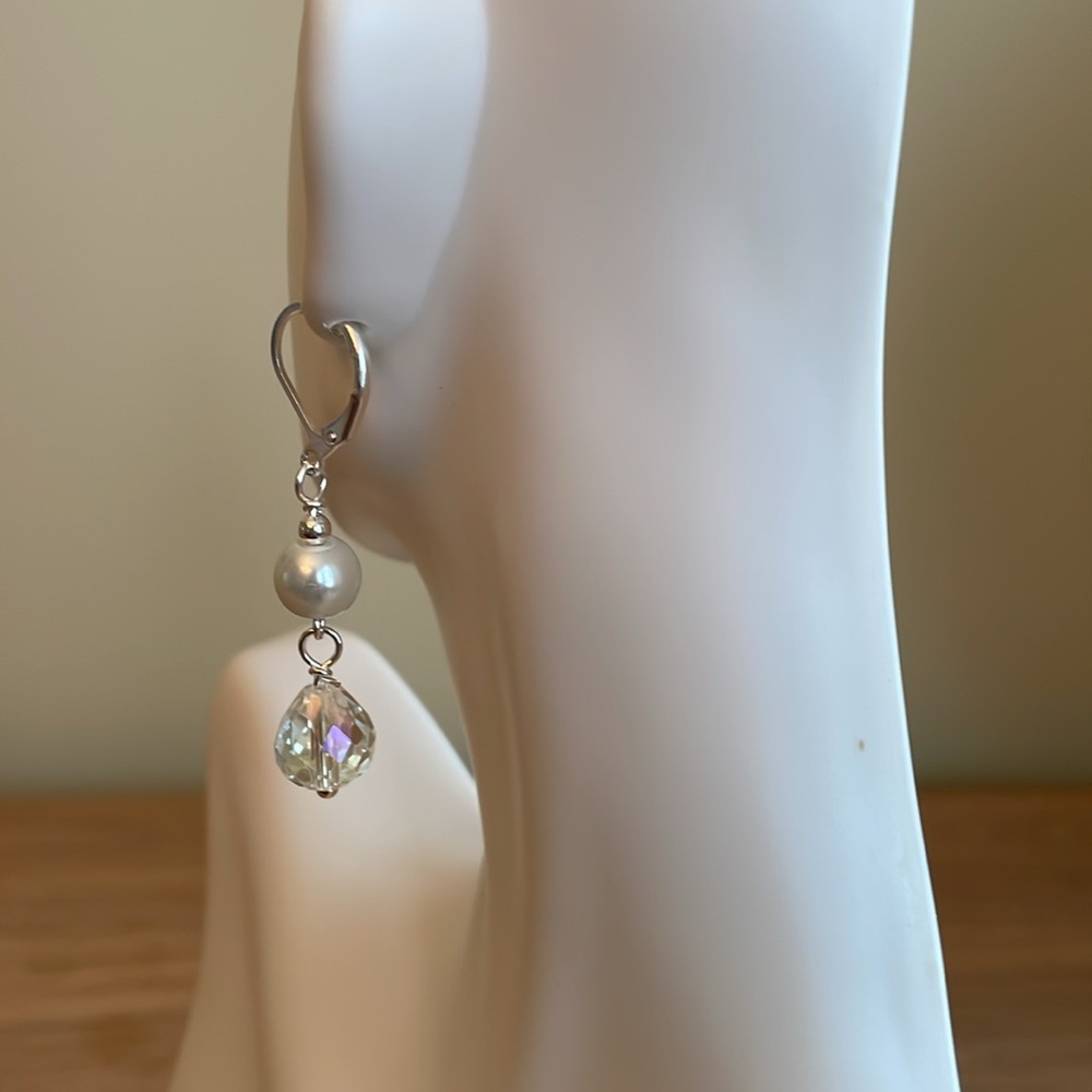 HAND CRAFTED DROP EARRINGS WITH PEARLS AND CRYSTALS White Pearls AB Crystals - Picture 5 of 12